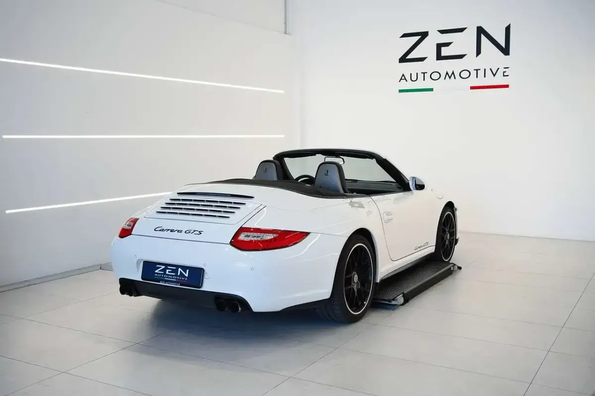 Usata Porsche 911 Carrera GTS 408 CV (300 kW) 2011 Bianco Cabrio