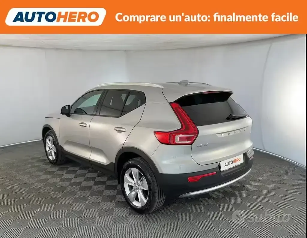 Usata Volvo XC40 Core 129 CV (94 kW) 2024 Grigio SUV