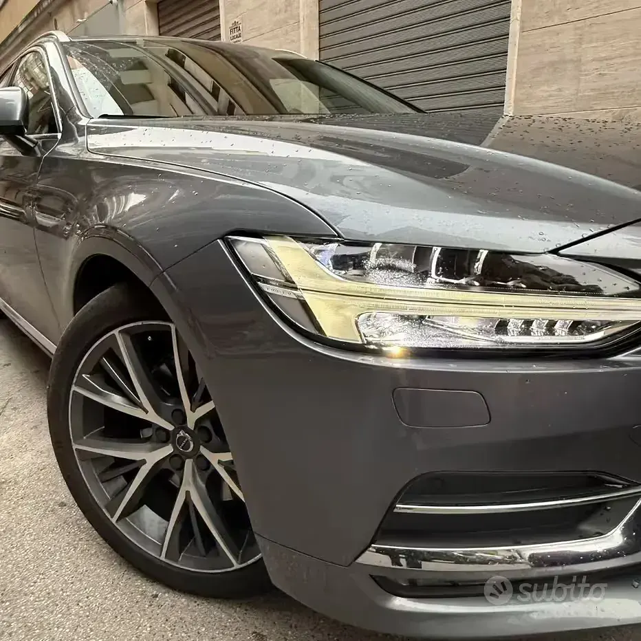 Usata Volvo V90 190 CV (139 kW) 2017 Grigio Station wagon