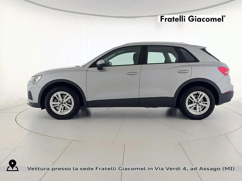 Usata Audi Q3 Comfort 150 CV (110 kW) 2022 Argento metallizzato SUV
