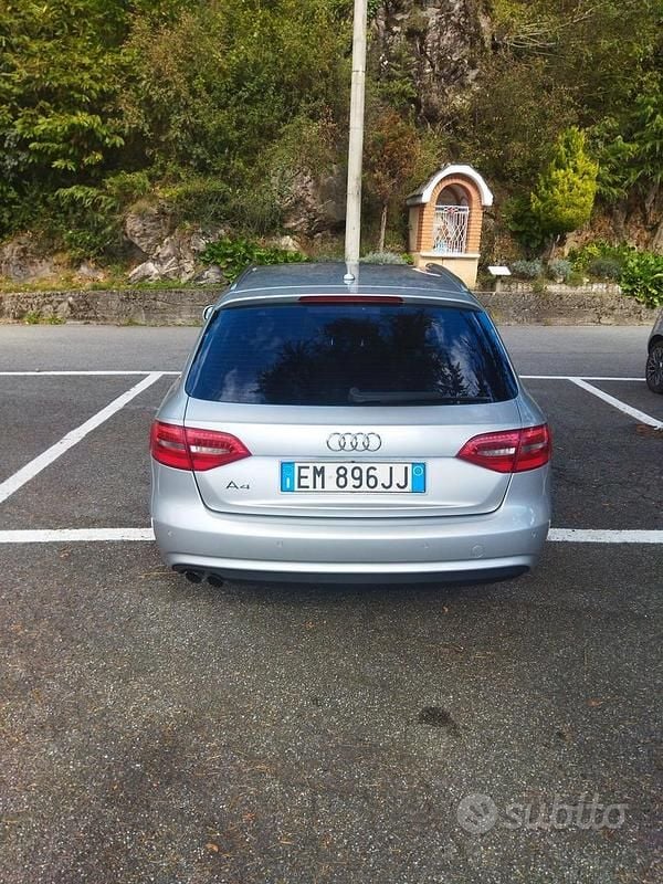 Usata Audi A4 143 CV (105 kW) 2012 Grigio Station wagon