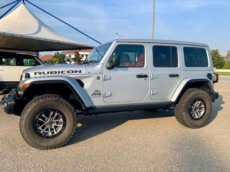 Usata Jeep Wrangler Rubicon 487 CV (358 kW) 2024 Silver zynith SUV