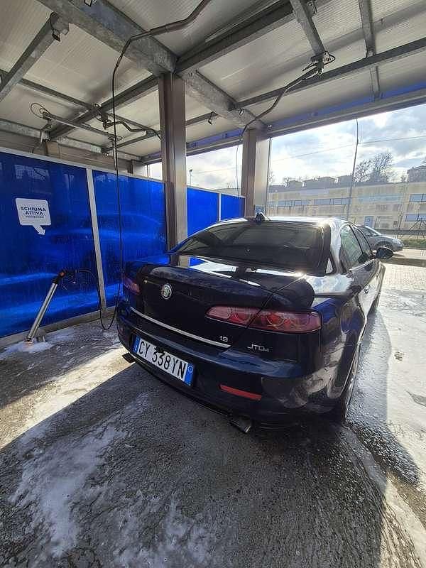 Usata Alfa Romeo 159 150 CV (110 kW) 2007 Blu Berlina