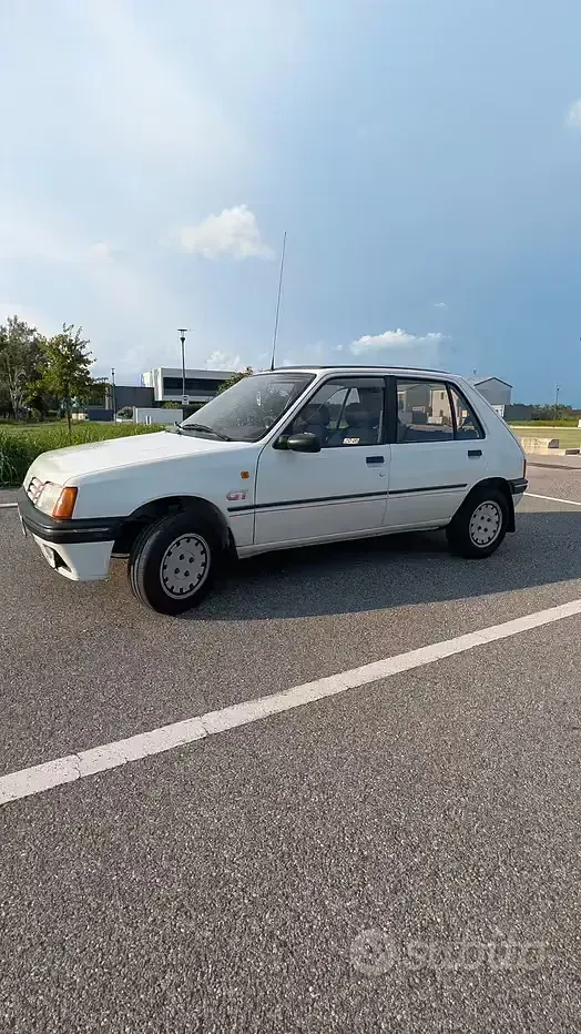 Usata Peugeot 205 GTi 83 CV (61 kW) 1989 Bianco Berlina