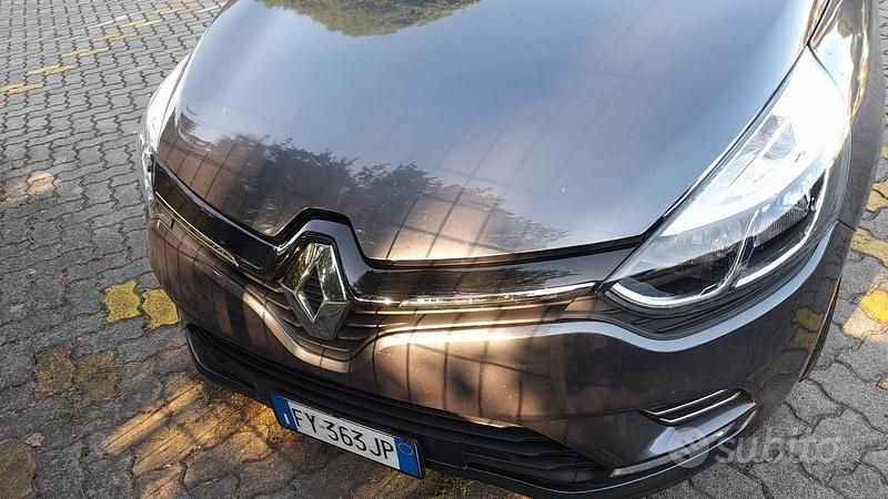 Usata Renault Clio IV 75 CV (55 kW) 2019 Grigio Berlina