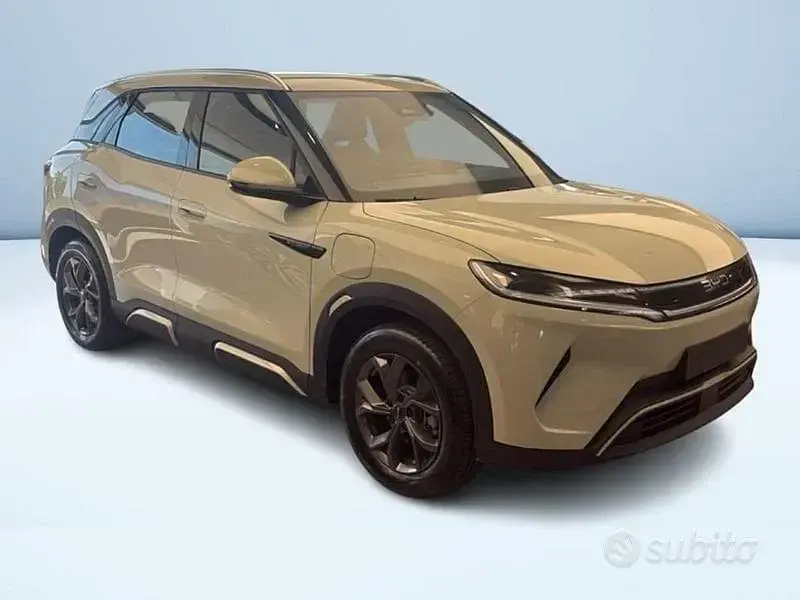 Nuova BYD Atto 2 Active 129 kW (176 CV) 2026 Beige SUV