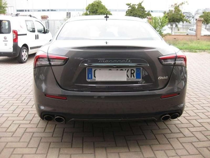 Usata Maserati Ghibli GT 330 CV (242 kW) 2022 Grigio Coupé
