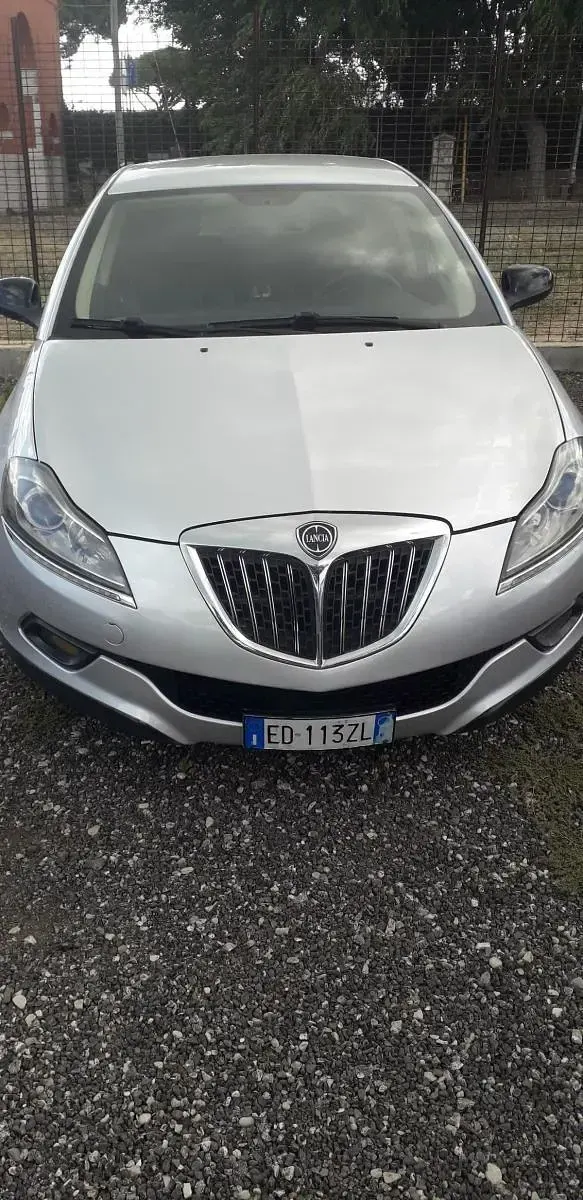 Usata Lancia Delta S 120 CV (88 kW) 2010 Argento Utilitaria