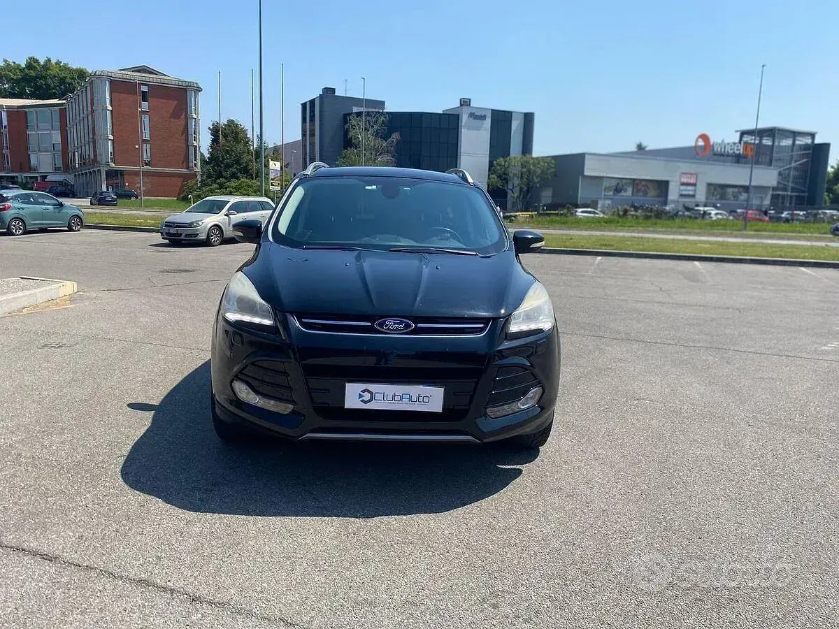 Usata Ford Kuga Titanium 140 CV (102 kW) 2014 Nero SUV
