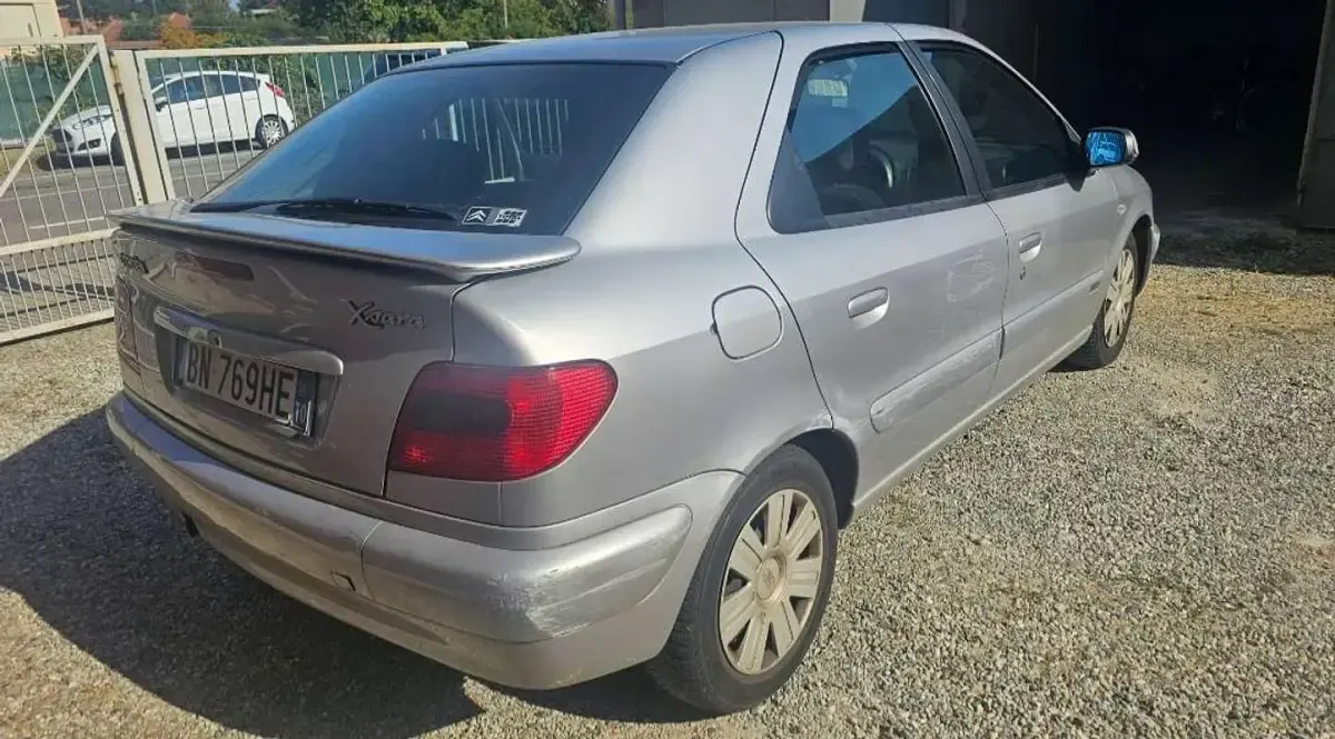 Usata Citroën Xsara Exclusive 88 CV (64 kW) 2000 Argento Berlina