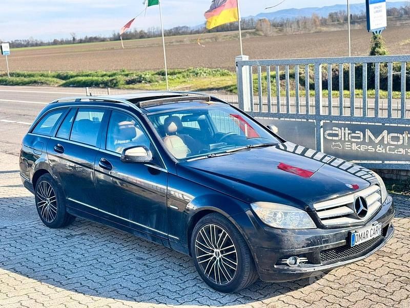 Usata Mercedes C220 169 CV (124 kW) 2008 Nero Station wagon