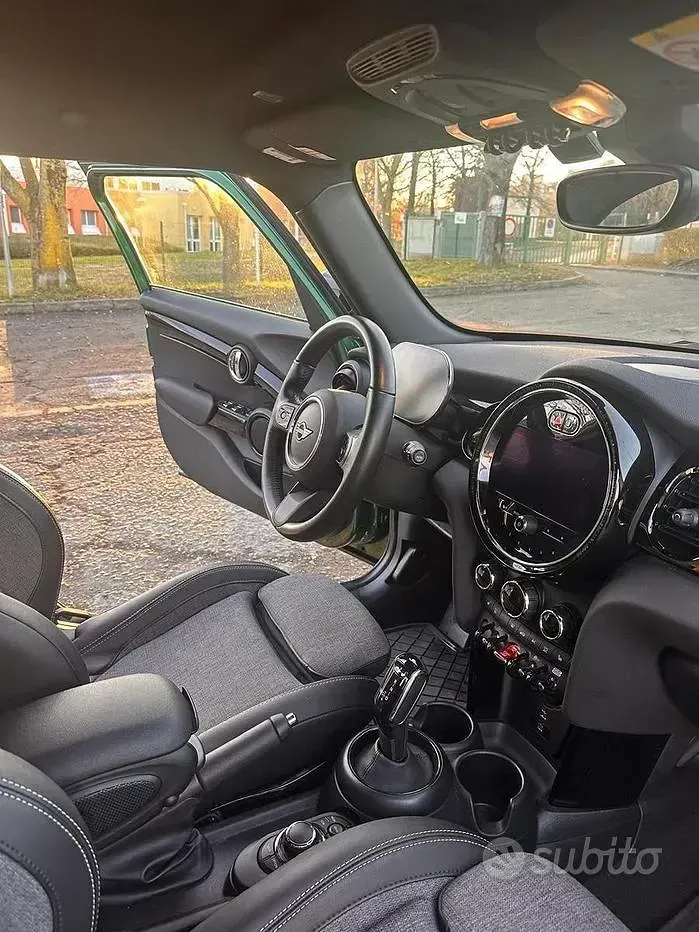 Usata Mini Cooper 136 CV (100 kW) 2024 Verde Utilitaria