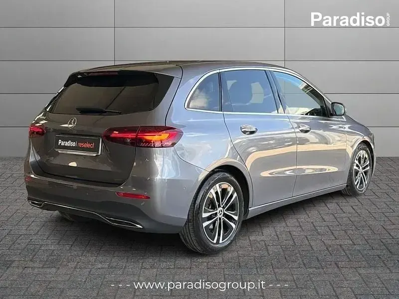 Usata Mercedes B180 Advanced Plus 116 CV (85 kW) 2024 Grigio Utilitaria