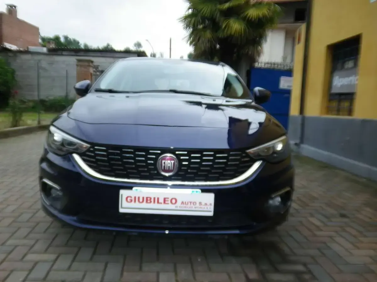 Usata Fiat Tipo Lounge 95 CV (69 kW) 2019 Blu/azzurro Berlina