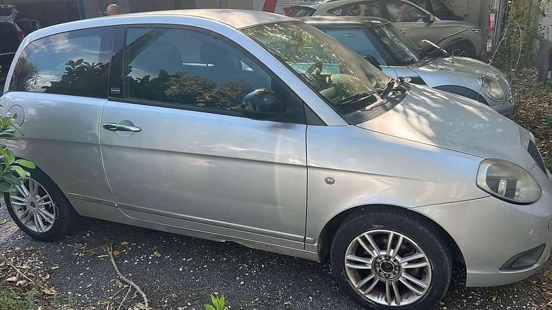 Usata Lancia Ypsilon Silver 69 CV (50 kW) 2011 Utilitaria