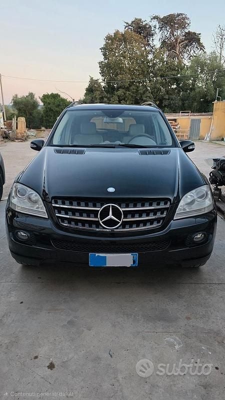 Usata Mercedes ML320 224 CV (164 kW) 2007 Nero SUV
