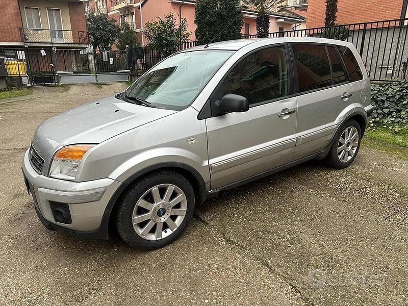 Usata Ford Fusion 80 CV (58 kW) 2009 Utilitaria