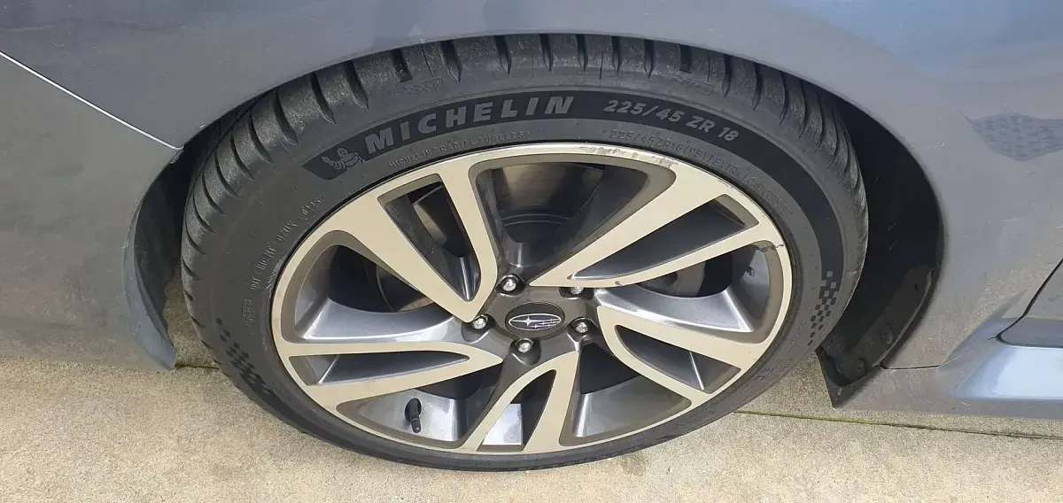 Usata Subaru Levorg Style 170 CV (125 kW) 2016 Blu/azzurro Station wagon