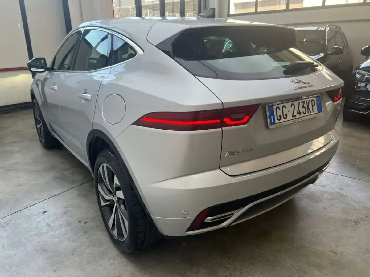 Usata Jaguar E-Pace R-Dynamic 200 CV (147 kW) 2021 Argento SUV