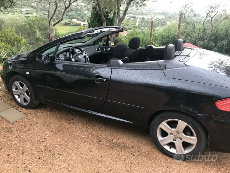 Nero Usata 2005 Peugeot 307 CC Cabrio | 4800 € (Molto cara) - Immagine 1/3
