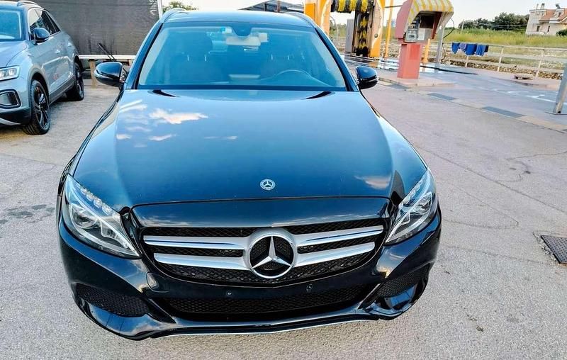 Usata Mercedes C220 Executive 170 CV (125 kW) 2018 Nero Station wagon