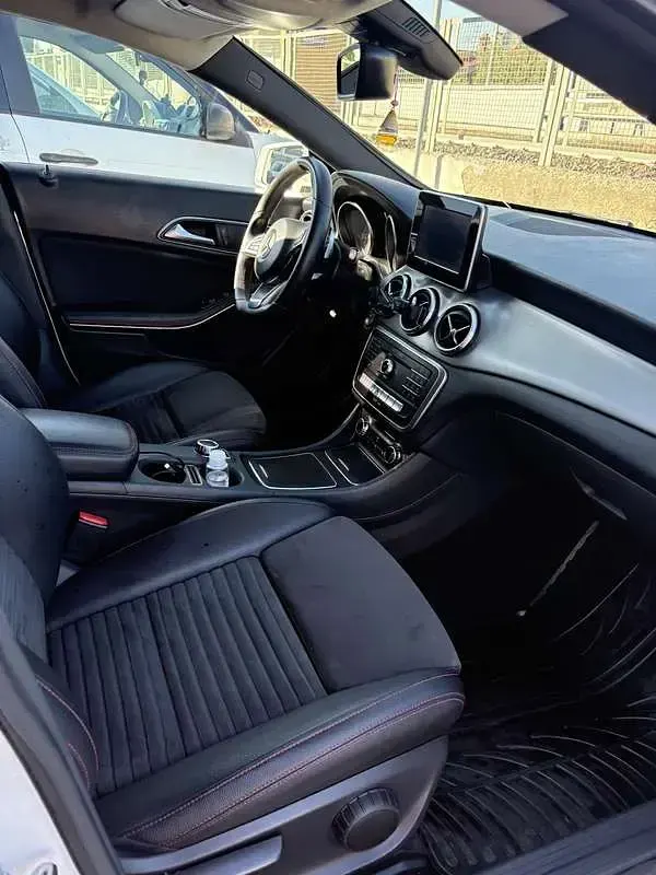 Begagnad Mercedes CLA180 Shooting Brake Premium 109 HK (80 kW) 2018 Kombi