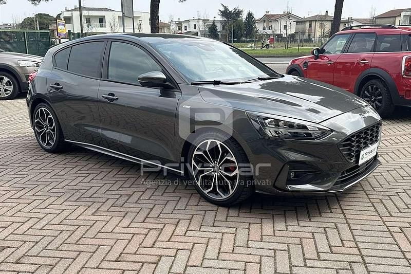 Usata Ford Focus ST-Line 120 CV (88 kW) 2019 Grigio Utilitaria