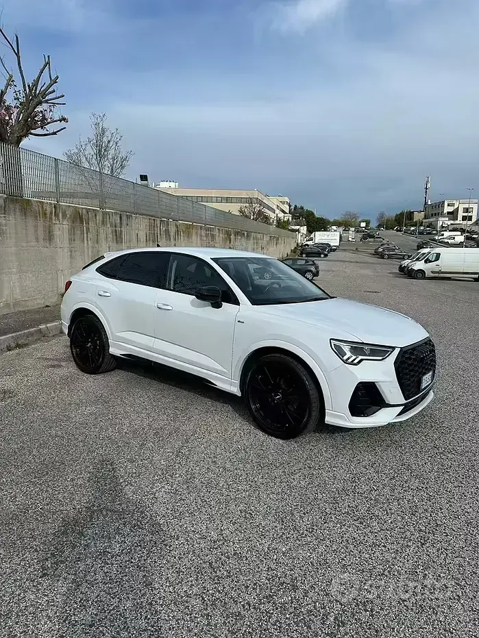 Usata Audi Q3 S-Line 150 CV (110 kW) 2019 Bianco SUV