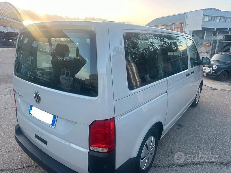 Usata VW Transporter 110 CV (80 kW) 2023 Beige Furgone
