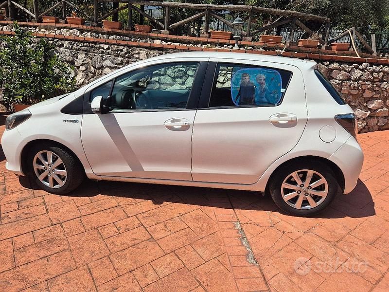 Usata Toyota Yaris Hybrid 2014 Bianco Utilitaria