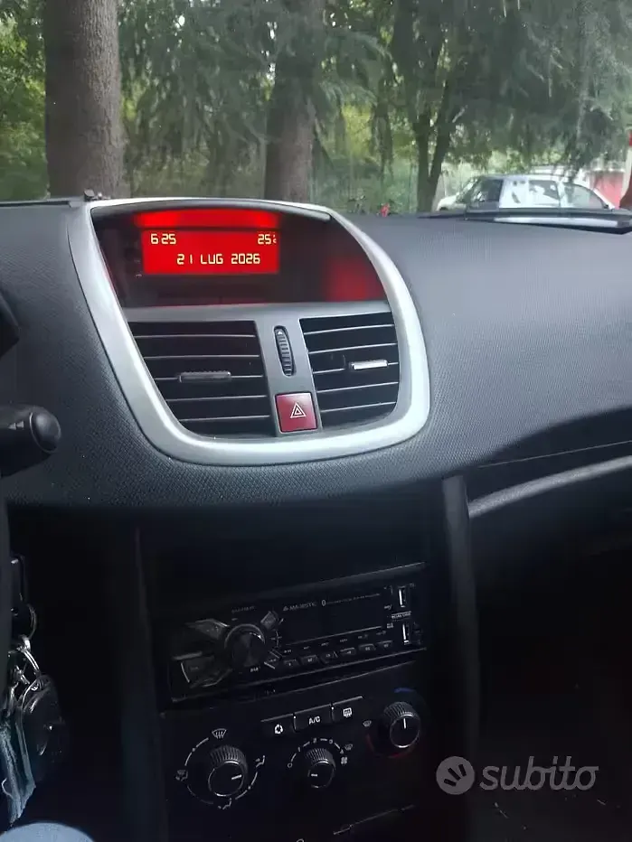Usata Peugeot 207 95 CV (69 kW) 2010 Nero Berlina