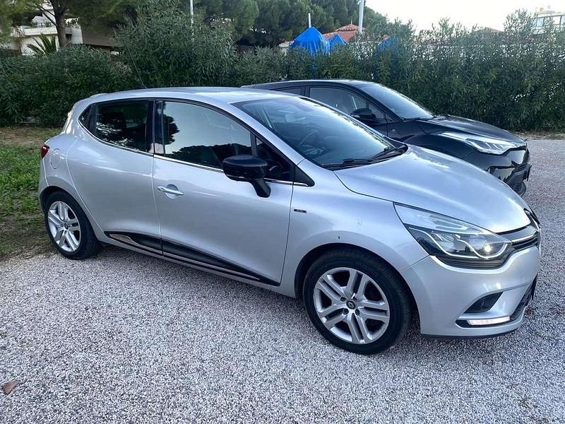 Usata Renault Clio IV 75 CV (55 kW) 2018 Grigio Berlina