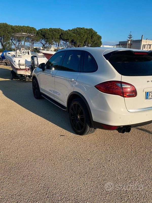 Usata Porsche Cayenne 250 CV (183 kW) 2012 Bianco SUV