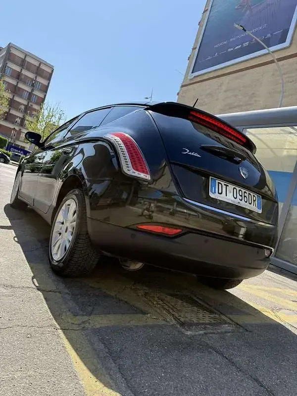 Usata Lancia Delta 120 CV (88 kW) 2009 Nero Utilitaria