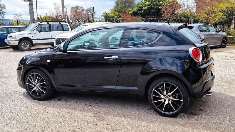 Usata Alfa Romeo MiTo Super 95 CV (69 kW) 2017 Nero Utilitaria