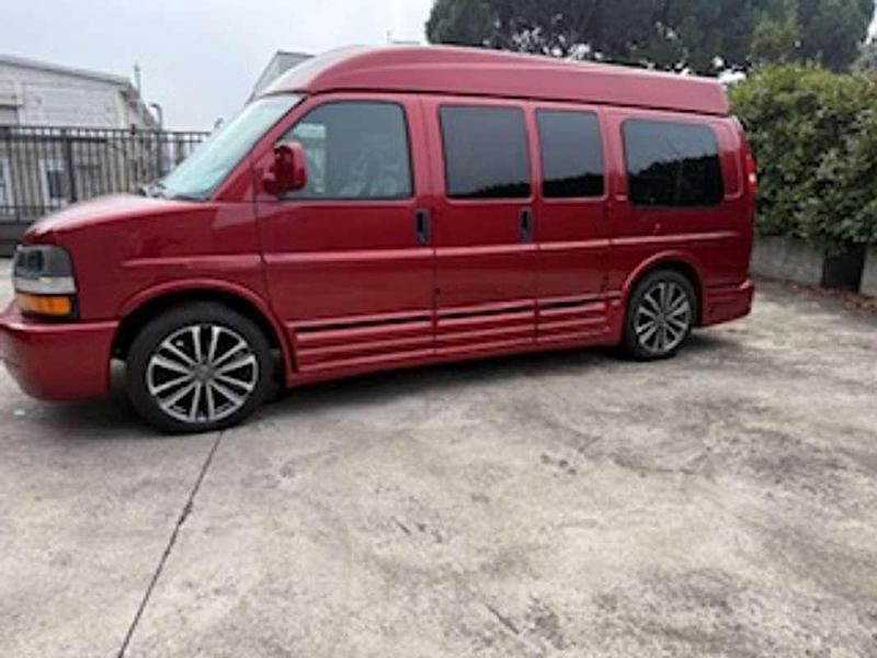 Usata Chevrolet Express 290 CV (213 kW) 2006 Rosso Furgone