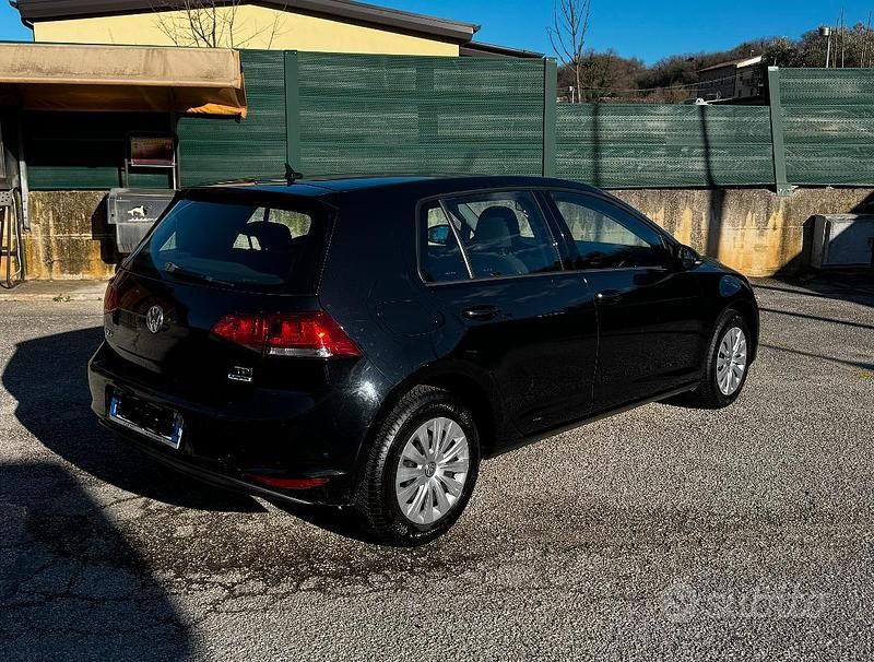Usata VW Golf VII 110 CV (80 kW) 2017 Nero Berlina