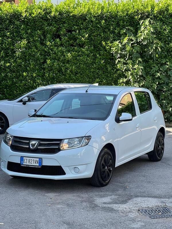 Usata Dacia Sandero 75 CV (55 kW) 2015 Utilitaria