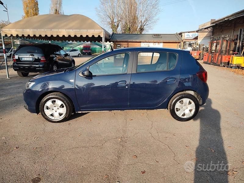 Usata Dacia Sandero Stepway 90 CV (66 kW) 2017 Blu Berlina