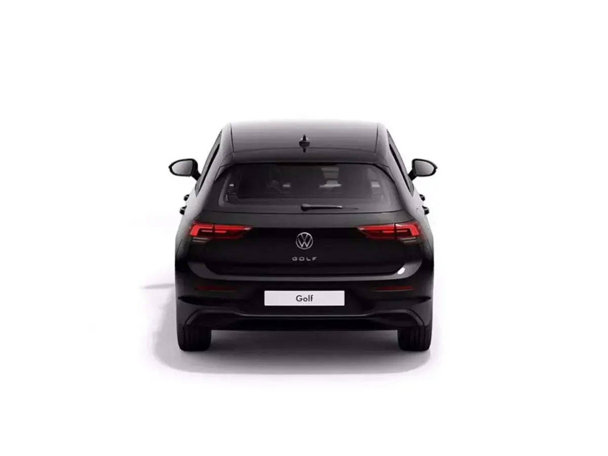 Usata VW Golf VIII Life 116 CV (85 kW) 2023 Deep black perlato Berlina