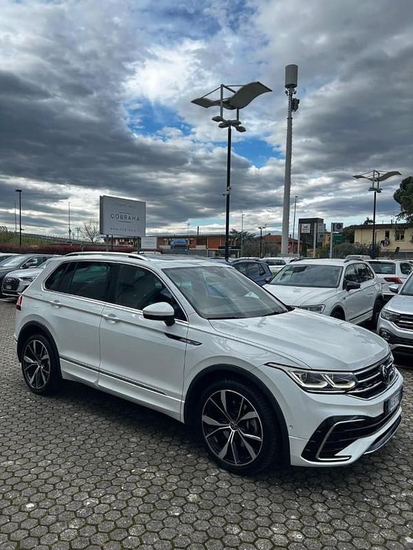Usata VW Tiguan R-line 200 CV (147 kW) 2022 Bianco SUV