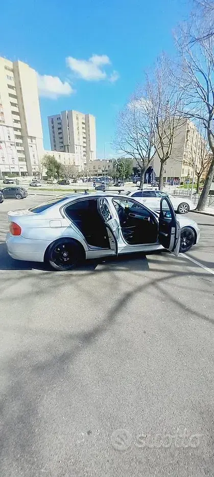 Begagnad BMW 320 163 HK (119 kW) 2005 Grå Sedan