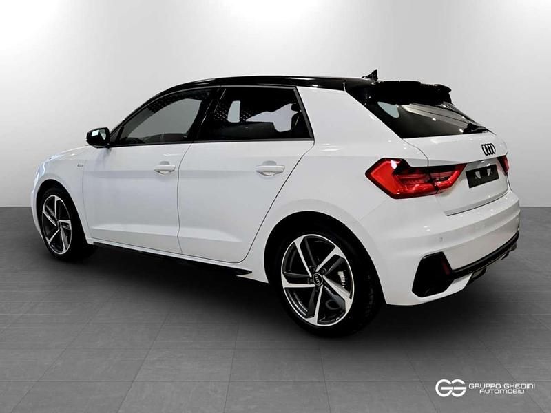 Usata Audi A1 Sportback Black Edition 116 CV (85 kW) 2025 Bianco / tetto nero Utilitaria