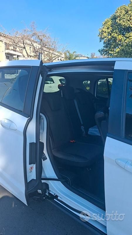 Usata Ford B-MAX 95 CV (69 kW) 2018 Bianco Monovolume