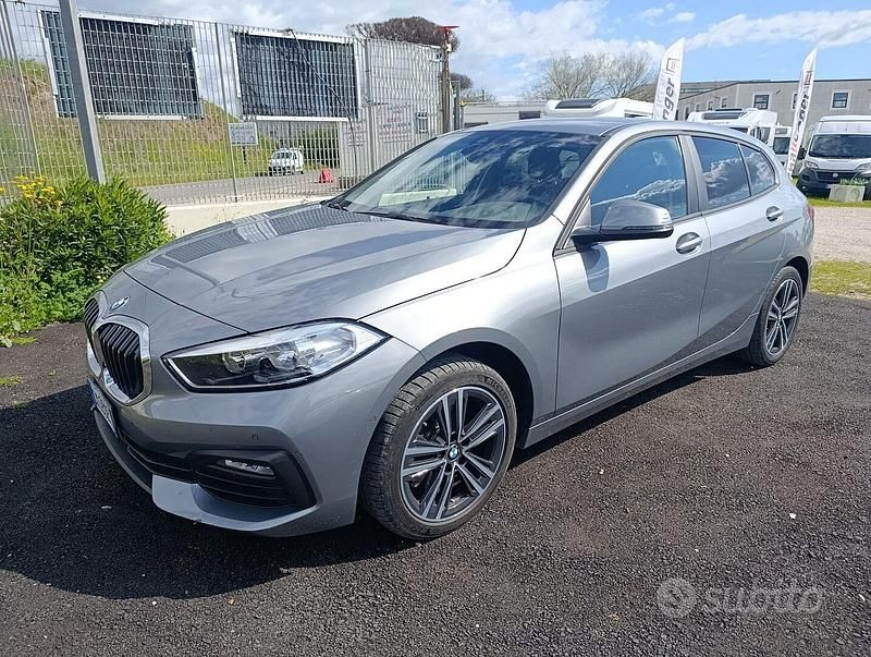 Usata BMW 116 Advantage 116 CV (85 kW) 2022 Grigio Utilitaria