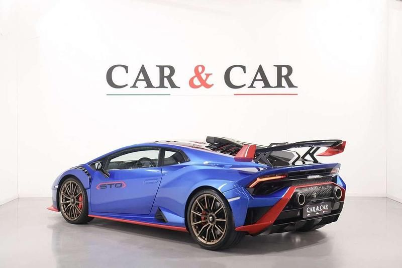 Usata Lamborghini Huracán 639 CV (469 kW) 2023 Blu/azzurro Coupé
