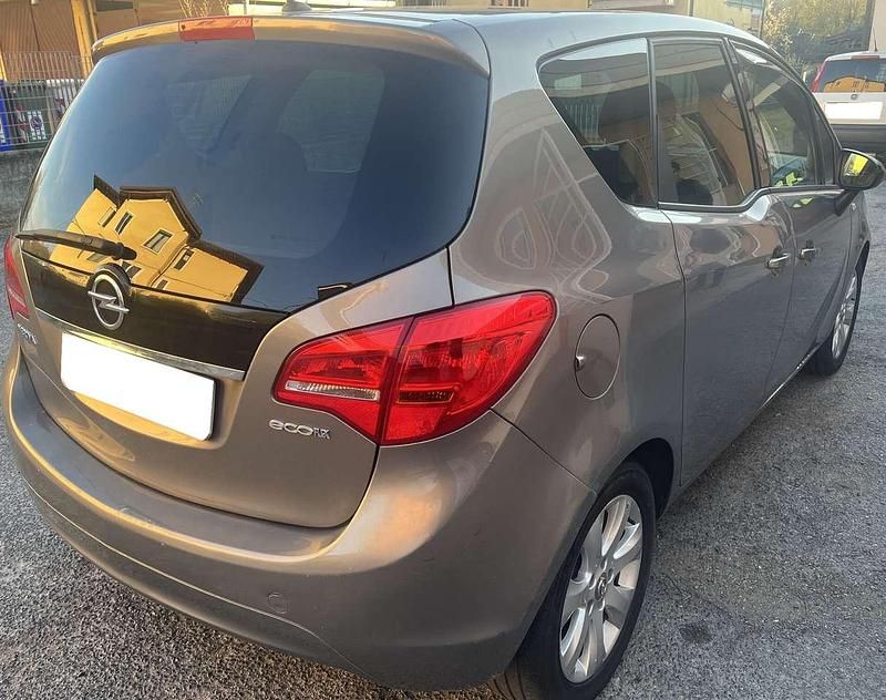 Usata Opel Meriva 95 CV (69 kW) 2012 Grigio Monovolume