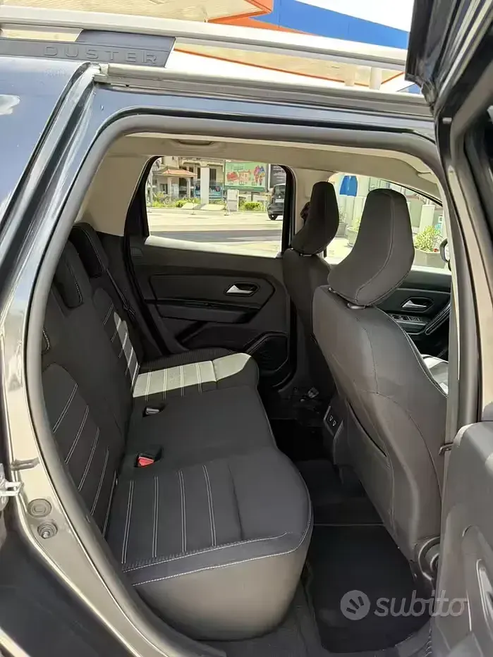 Usata Dacia Duster Journey 116 CV (85 kW) 2024 Grigio SUV