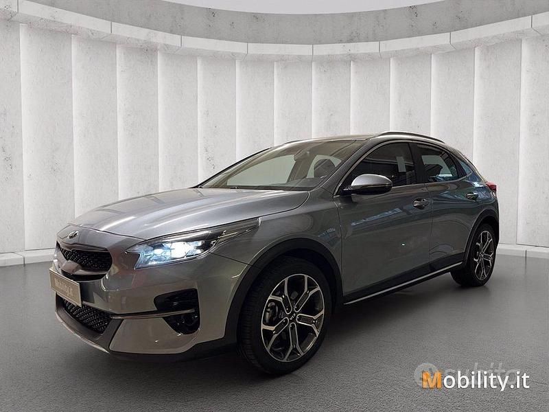 Grigio medio metallizzato Usata 2021 Kia XCeed Style SUV | 18.400 € (Buon prezzo) - Immagine 1/4