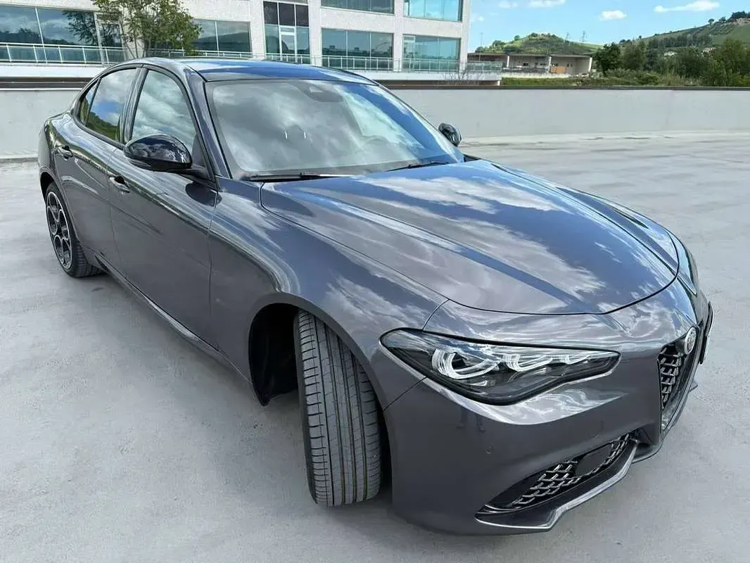 Usata Alfa Romeo Giulia Sprint 160 CV (117 kW) 2023 Grigio Berlina